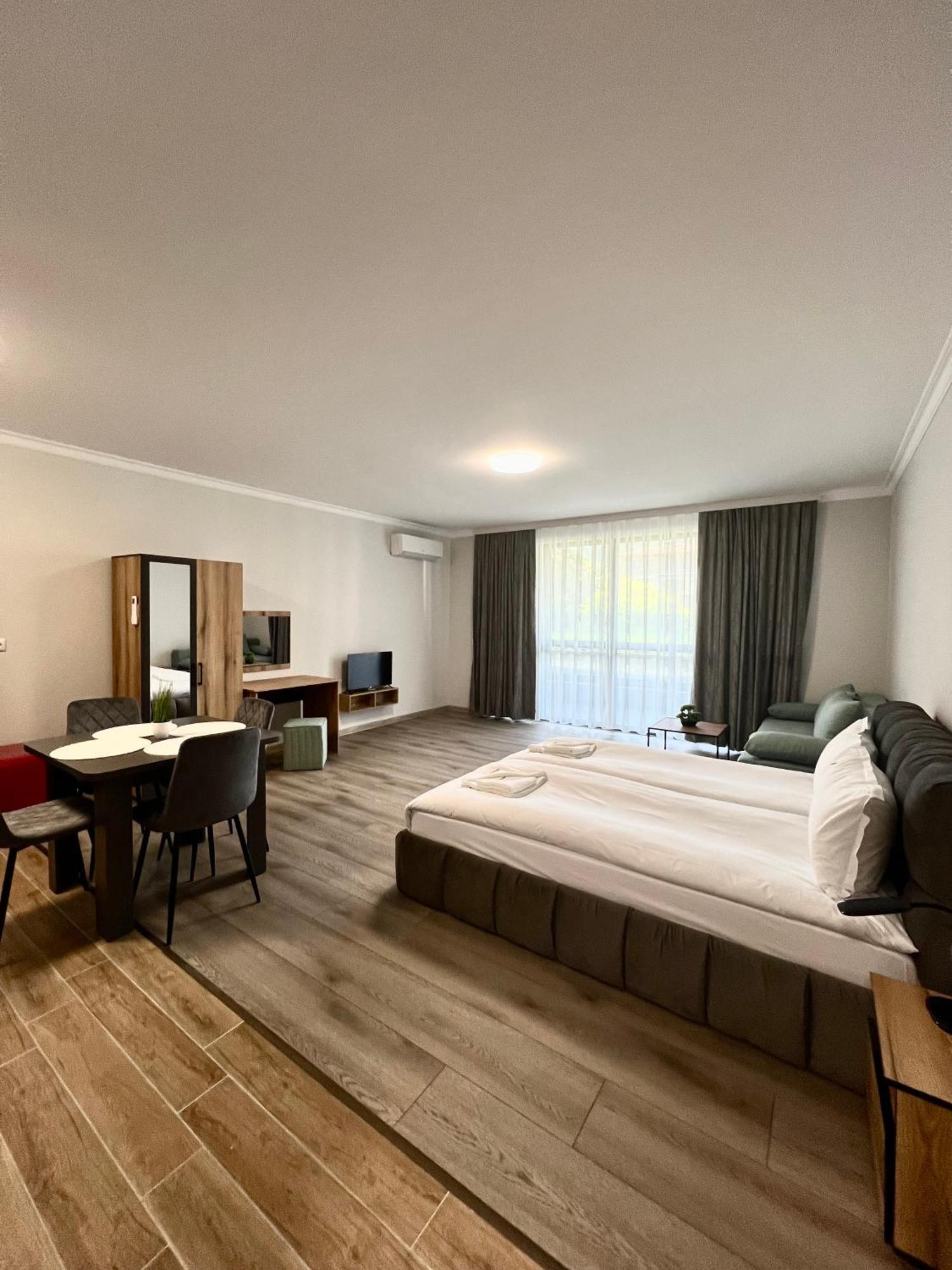 Green Park Apartments And Rooms For Guests Asenovgrad Extérieur photo